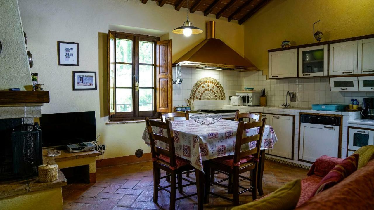 La Casa Del Fattore Монтериджиони Экстерьер фото